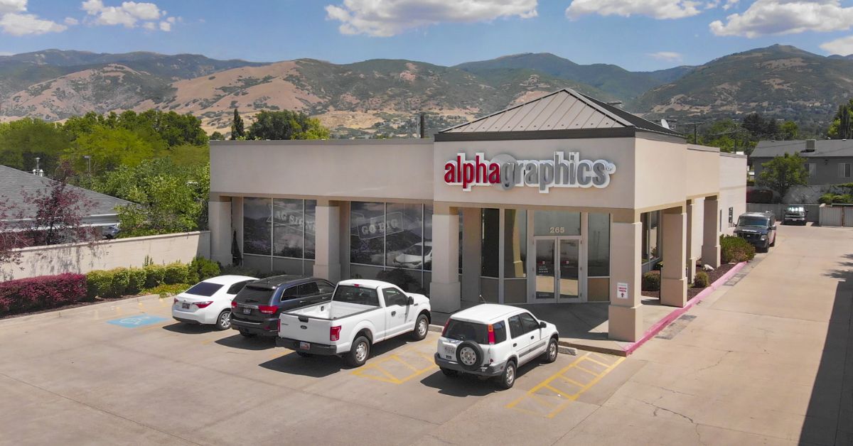 AlphaGraphics Franchise Simplifies Printing for Owners